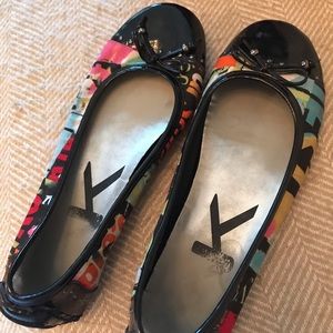 Anne Klein sport flats